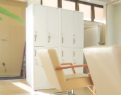 ロッカーでお荷物を管理♪