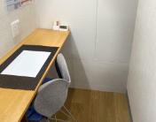 スマホ修理作業スペース